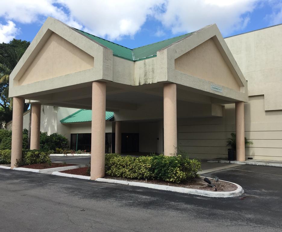 Sawgrass Inn & Conference Center 普兰塔寻 外观 照片
