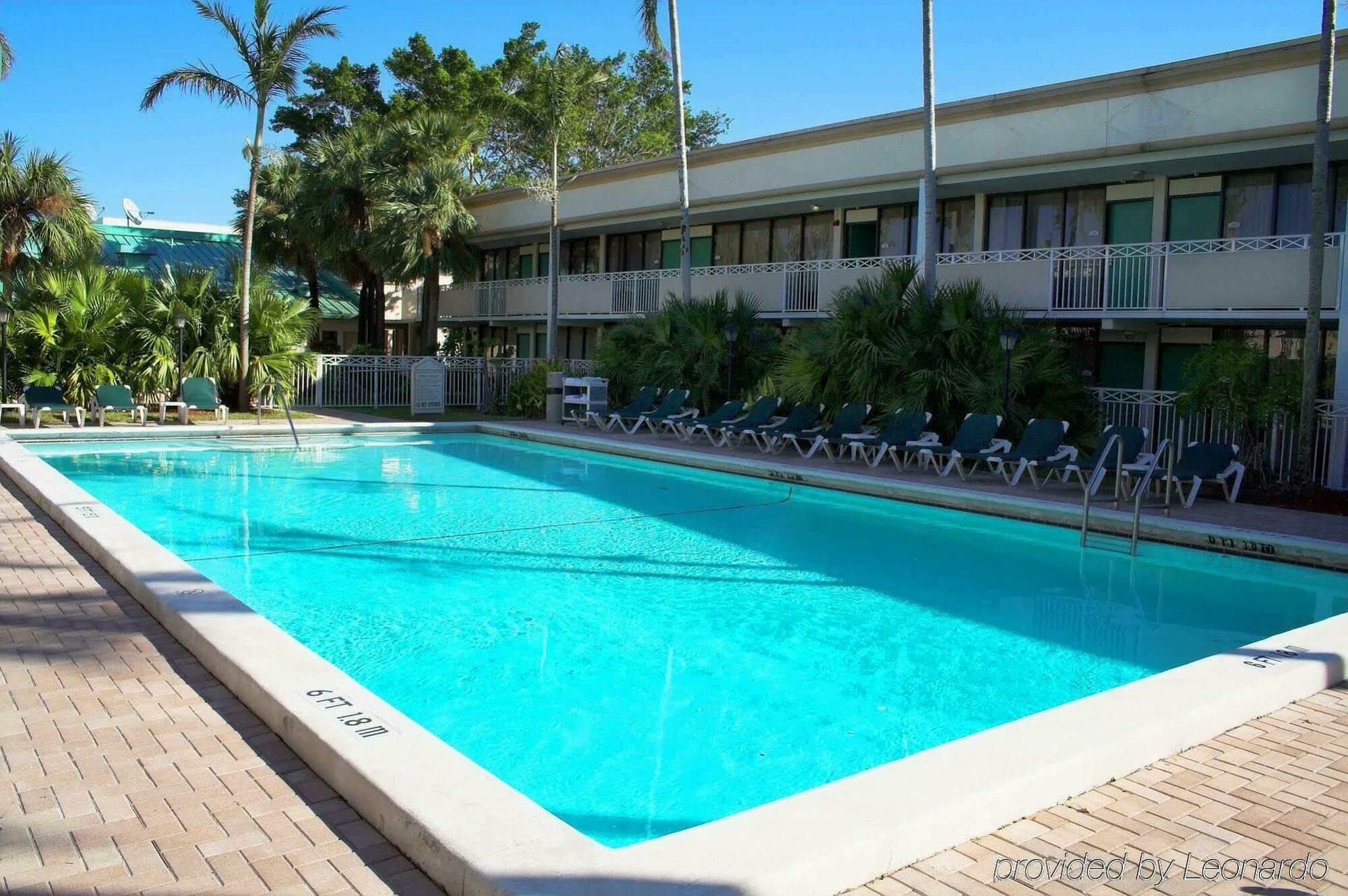 Sawgrass Inn & Conference Center 普兰塔寻 外观 照片