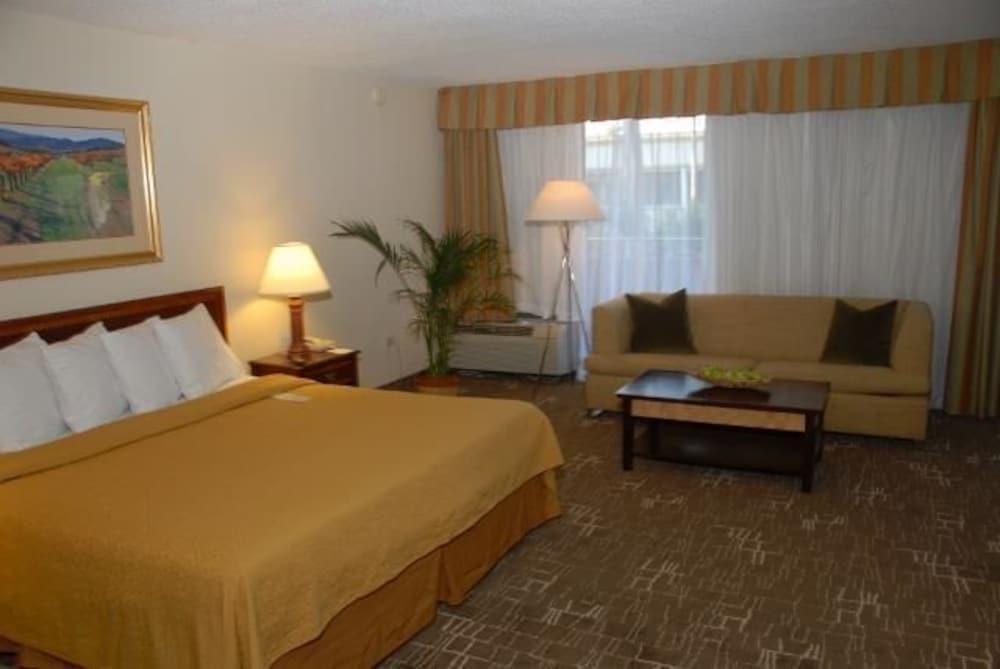 Sawgrass Inn & Conference Center 普兰塔寻 外观 照片